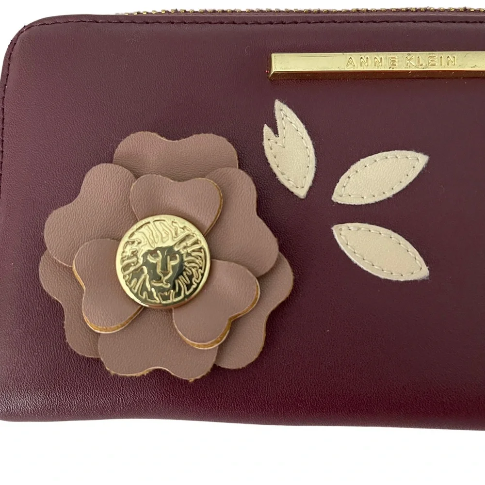 Anne Klein medallion like